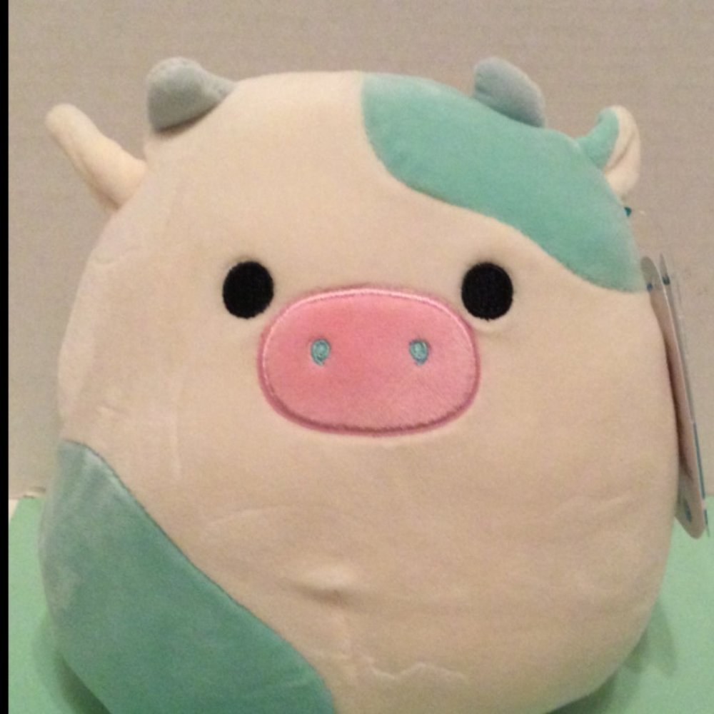 Squishmallows Belana the Cow 7” small New with tag. 2022